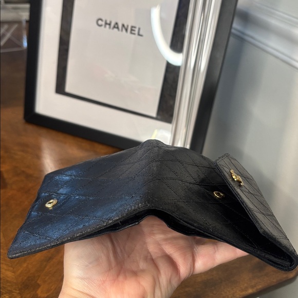 CHANEL DOUBLE SNAP CC Black Quilted lambskin wallet - Picture 14 of 16